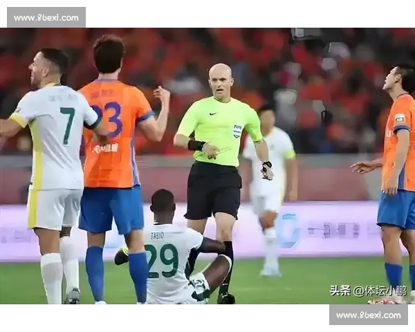 河北对阵山东鲁能争议判罚引发联赛公平性大讨论与裁判尺度问题